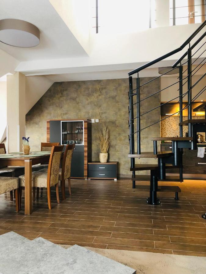 Apartment Horec โดโนวาลี ภายนอก รูปภาพ